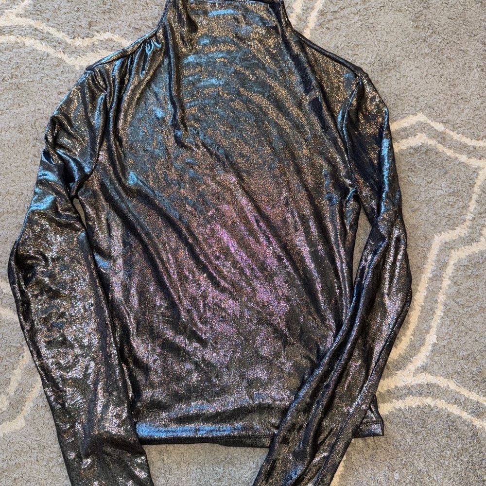 Elodie Shiny Silver Top
